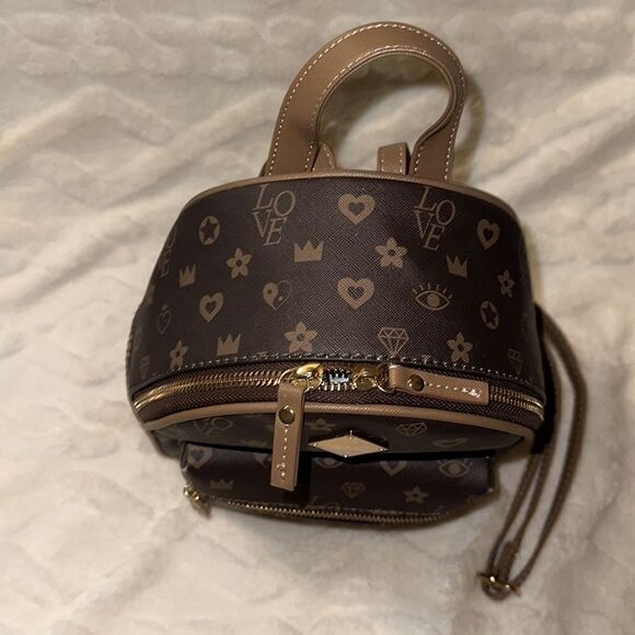 Claire’s Brown Tan LOVE Hearts Jewels Crowns Print Faux Leather Mini Backpack - Picture 5 of 16